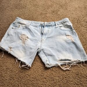 Shein, female size large, Raw hem distressed denim shorts, faded blue